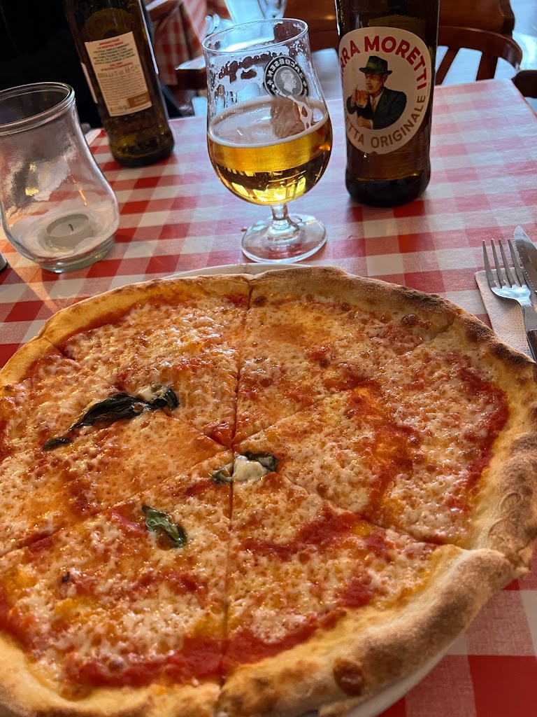 carnevale-italiensk-pizzeria-restaurant-and-italian-deli-17.jpeg