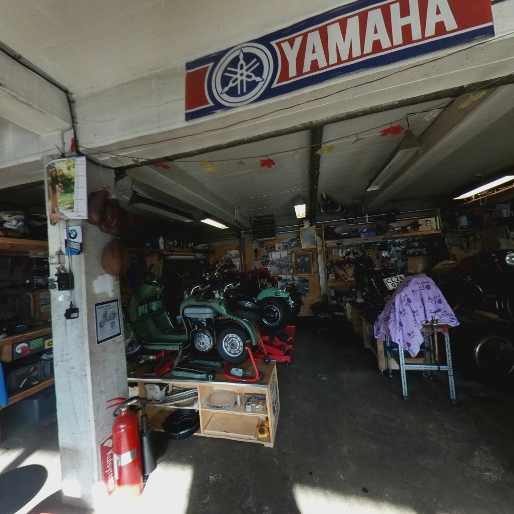 knucklegrease-garage-11.jpeg
