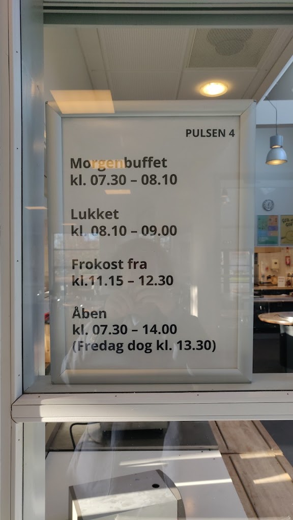 roskilde-tekniske-skole-kantine-0.jpeg