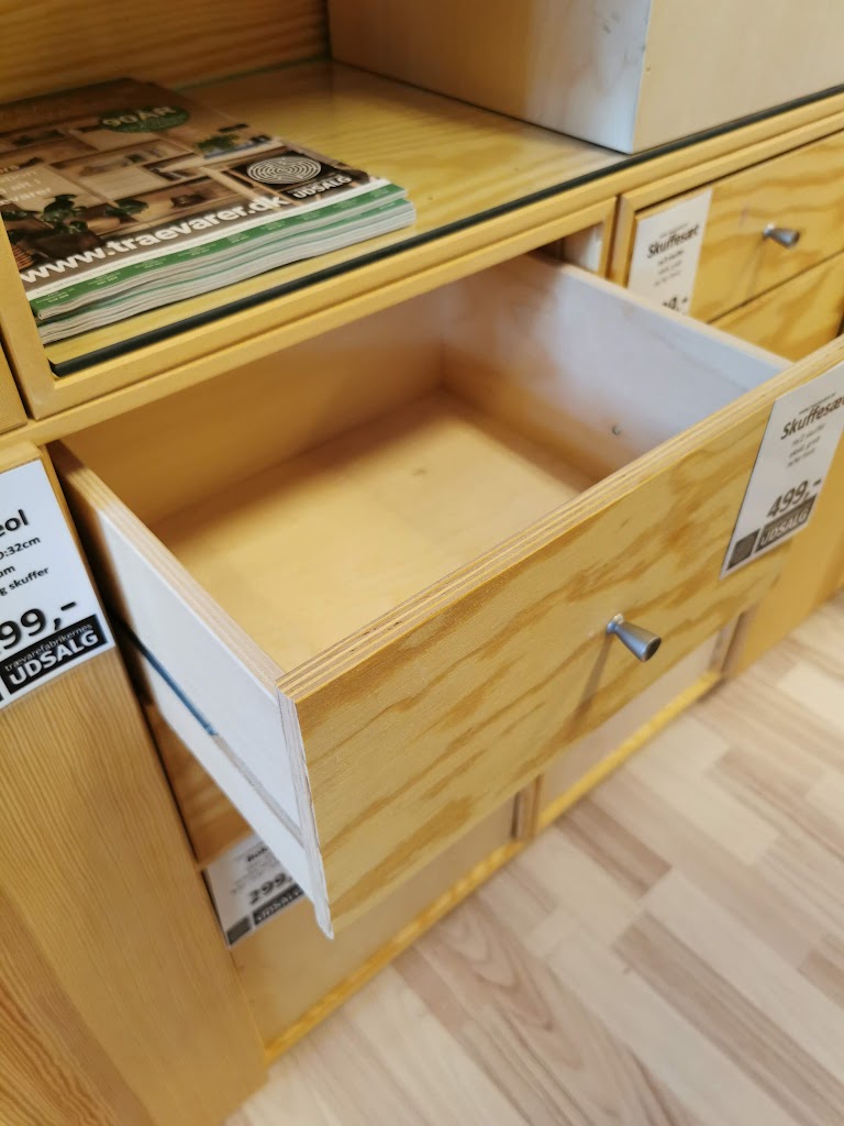 traevarefabrikernes-udsalg-roskilde-0.jpeg