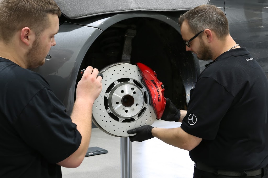 gorlose-autoimport-aps-mercedes-benz-servicecenter-12.jpeg