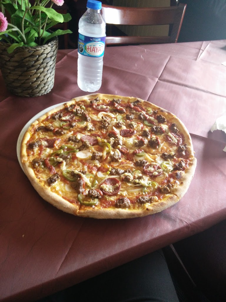 kings-cafe-pizziria-6.jpeg
