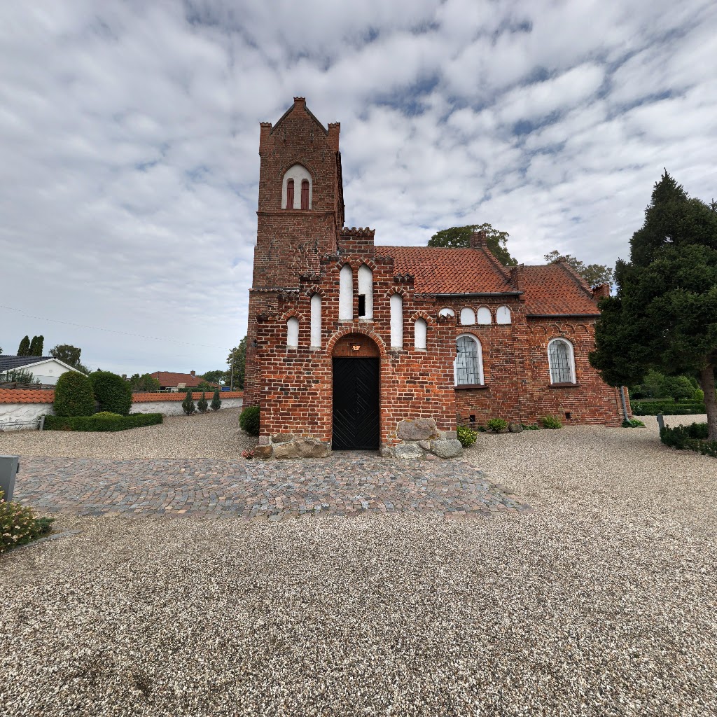 uvelse-kirke-2.jpeg