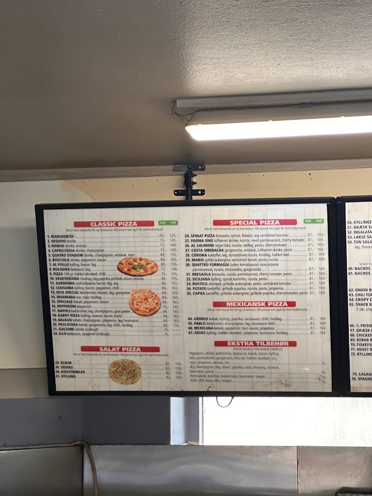 corona-pizza-burger-house-10.jpeg