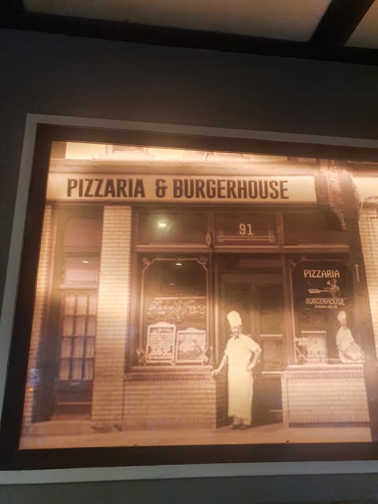 pizzeria-burgerhouse-8.jpeg