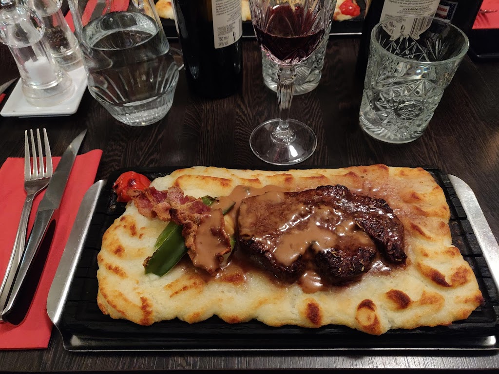 dantes-restaurant-pizzeria-0.jpeg