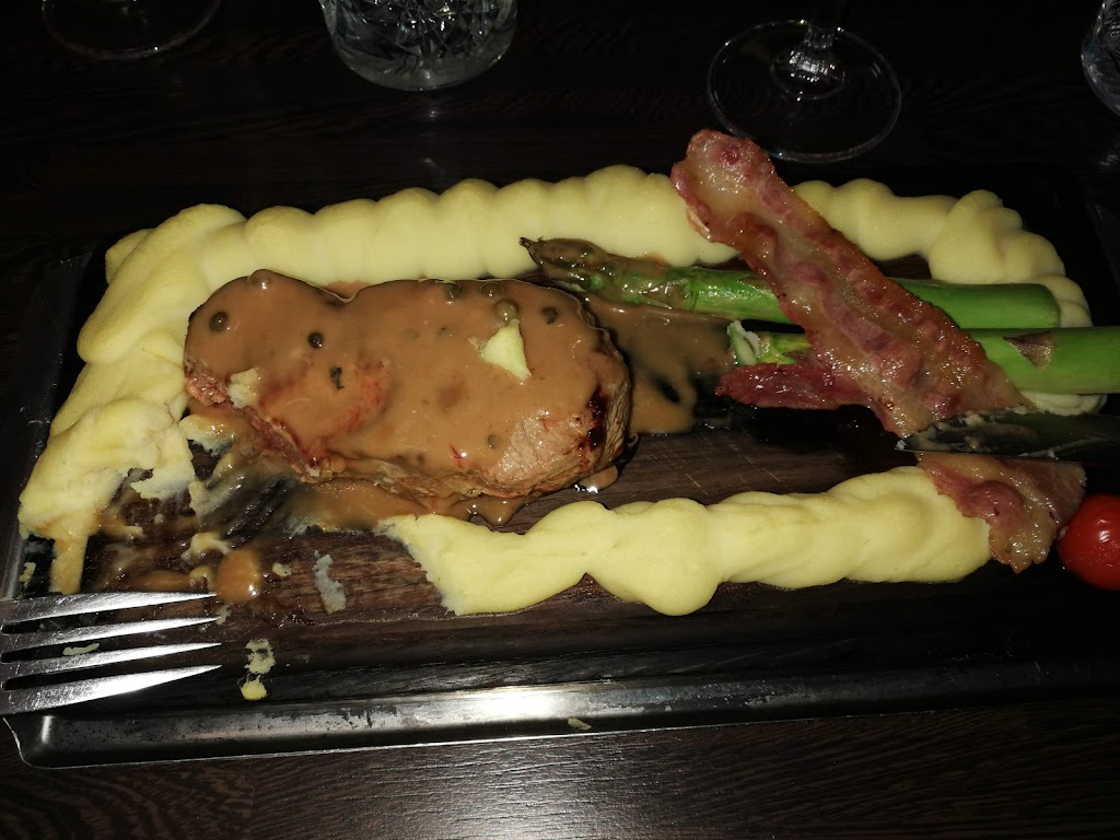 dantes-restaurant-pizzeria-6.jpeg