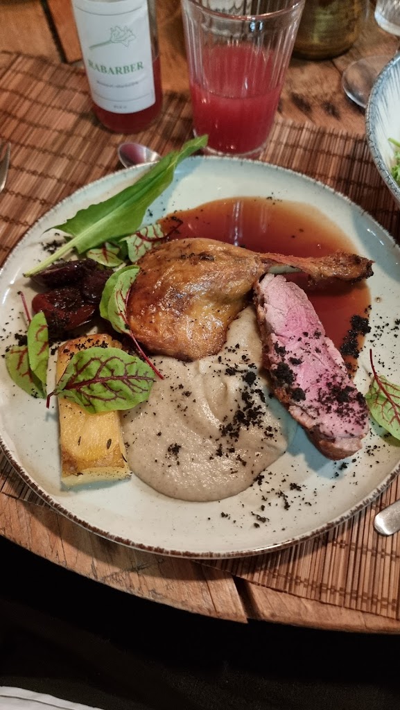 more-living-cafe-6.jpeg