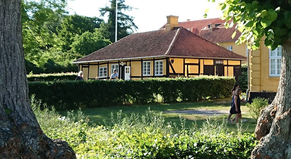 cafe-skjalms-garden-2.jpeg