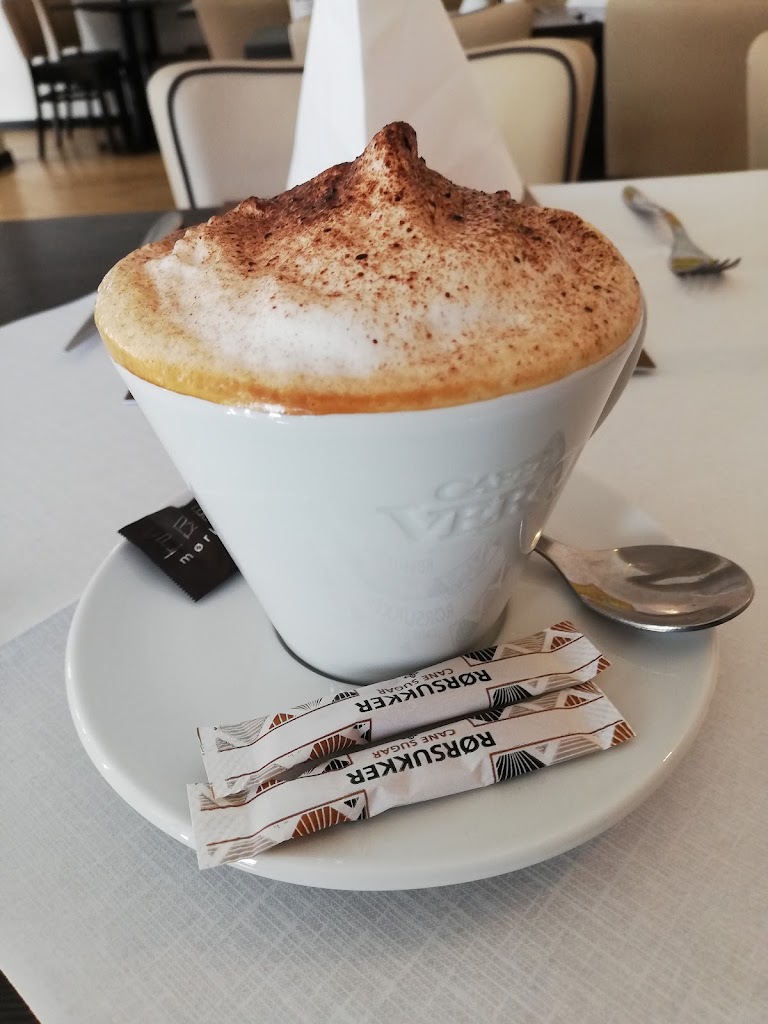 cafe-sommerfuglen-5.jpeg