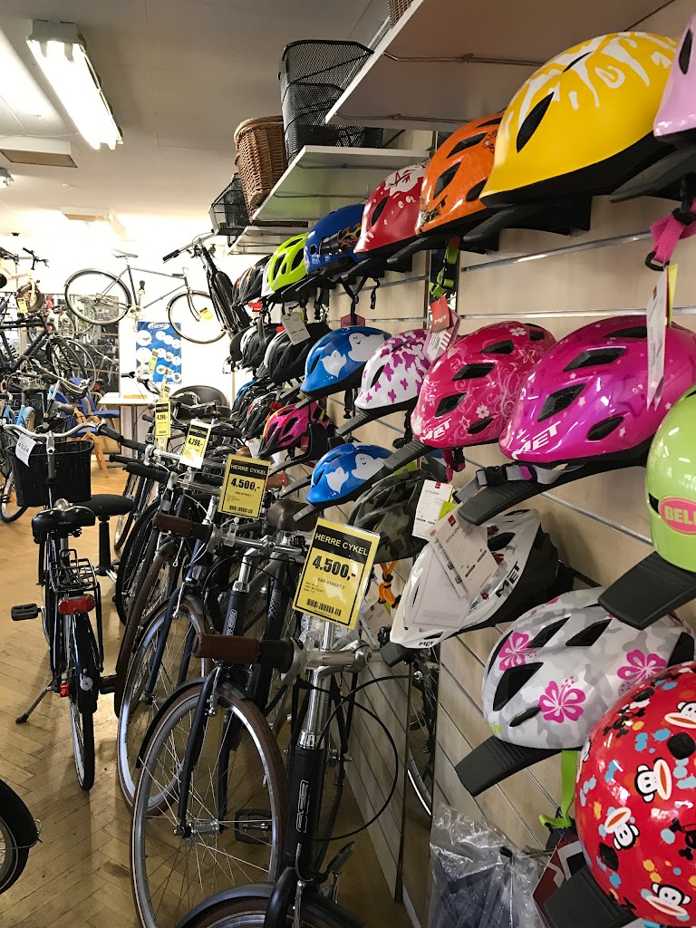 valby-station-bicycles-1.jpeg