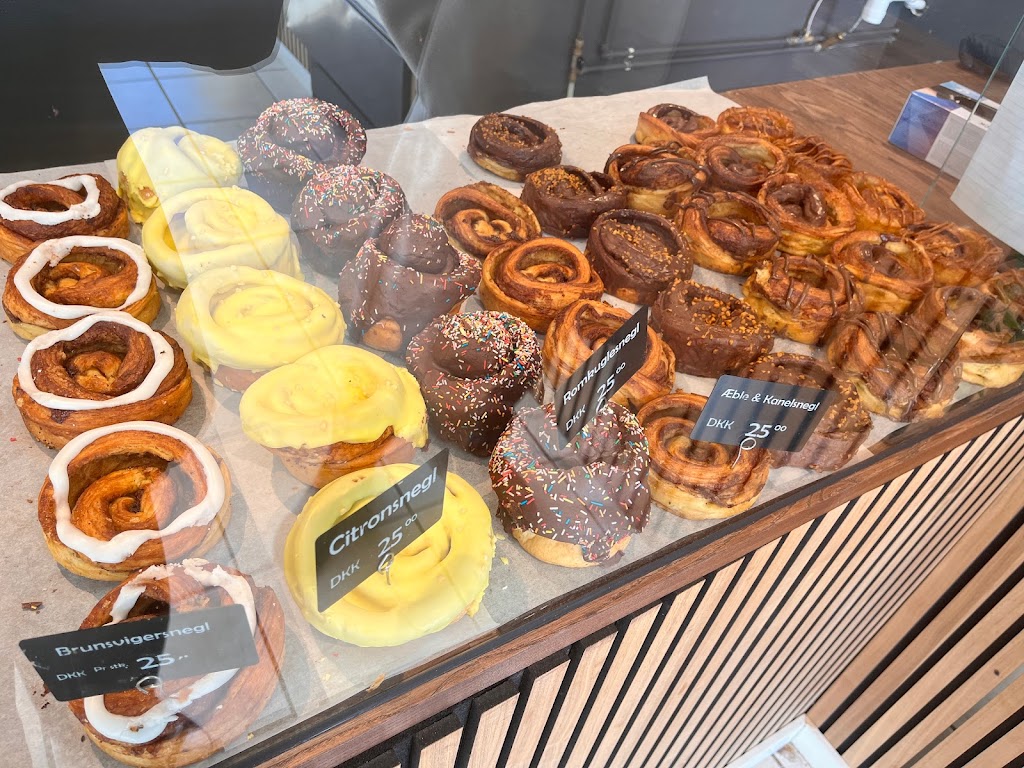 idas-bakery-3.jpeg