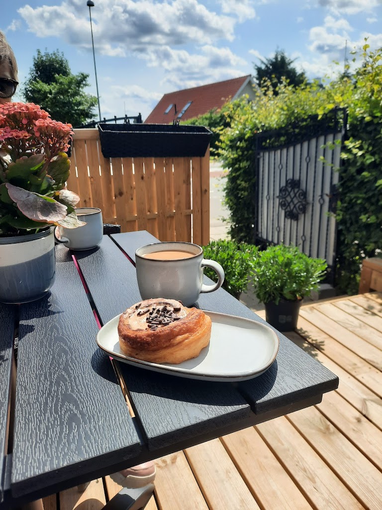 idas-bakery-4.jpeg