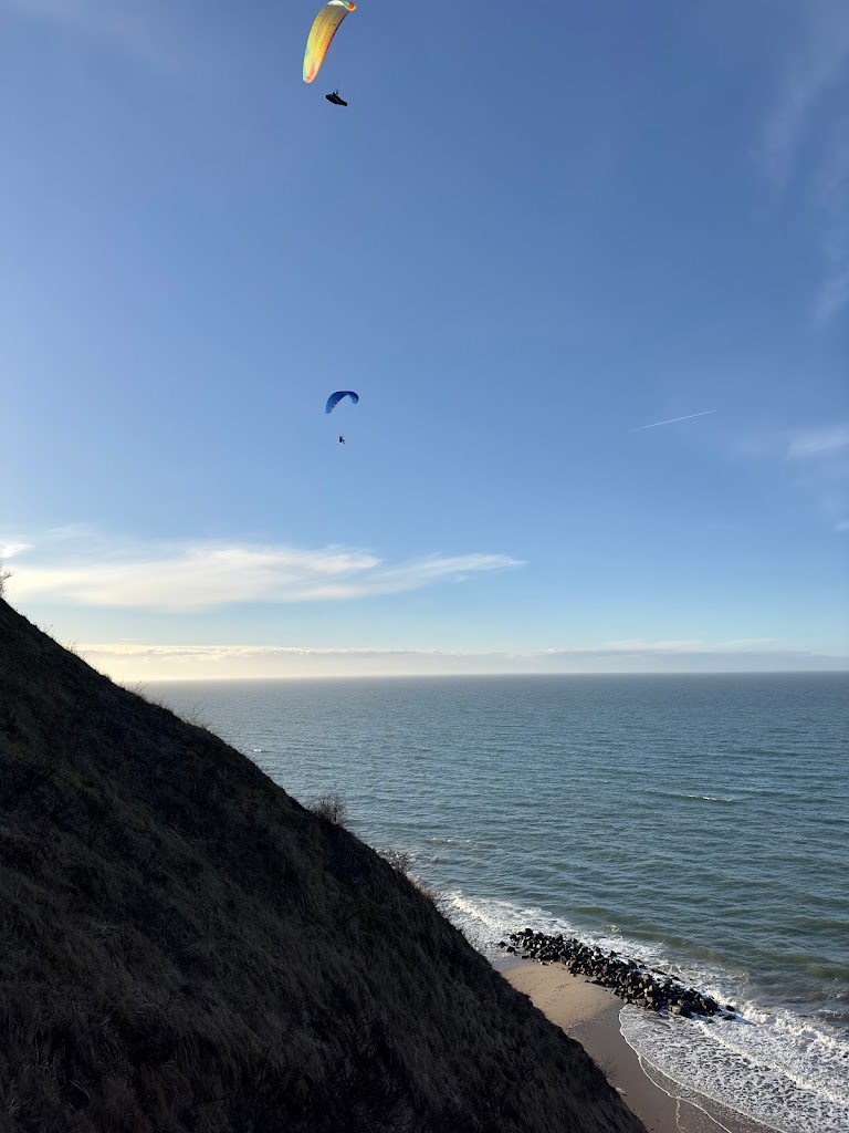 paragliding-parking-at-heatherhill-4.jpeg