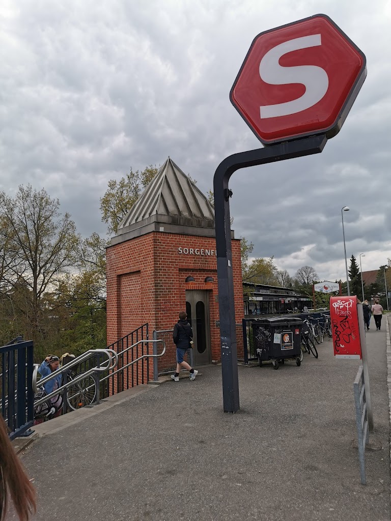 sorgenfri-station-4.jpeg