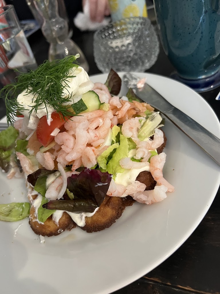 cafe-dahlen-3.jpeg