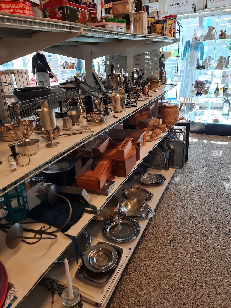 inlamna-centrum-second-hand-hassleholms-if-2.jpeg