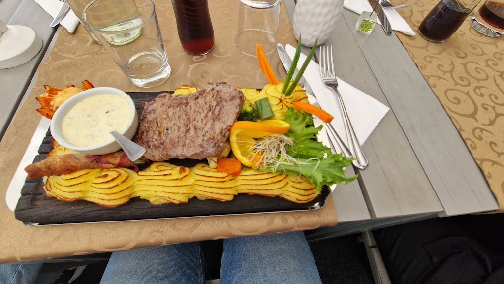 restaurang-aleksej-och-gatukoket-sandgrillen-14.jpeg
