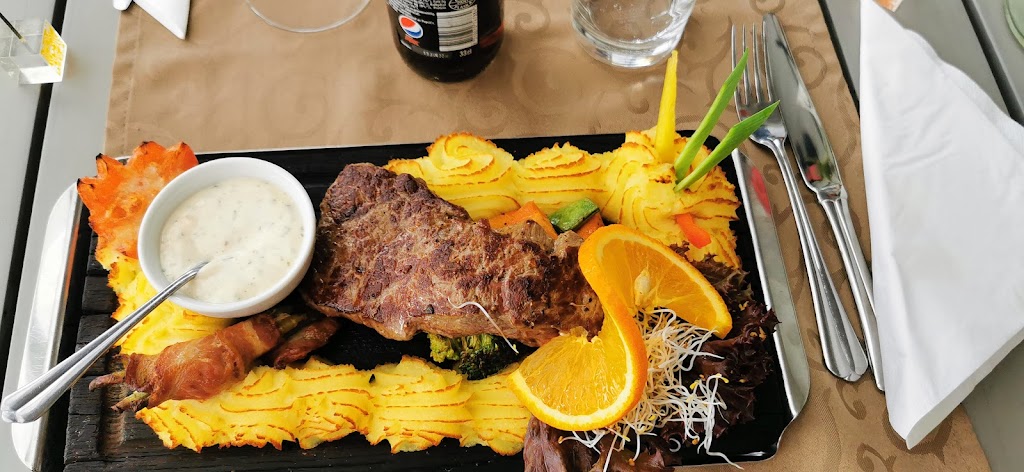 restaurang-aleksej-och-gatukoket-sandgrillen-17.jpeg