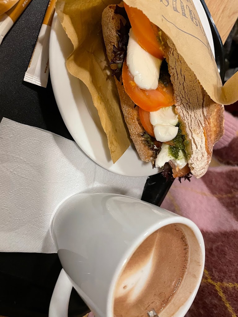 backhaus-bageri-cafe-10.jpeg