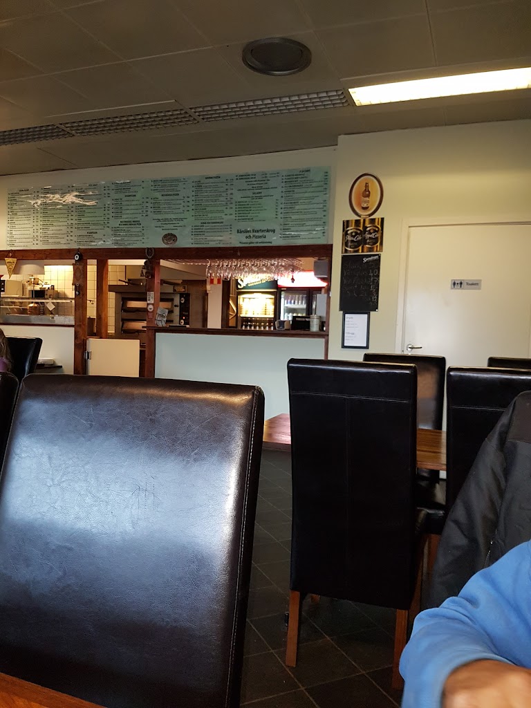 barslovs-pizzeria-7.jpeg