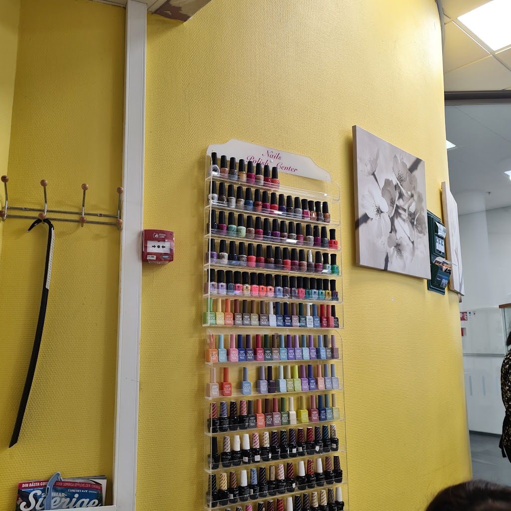 elins-nails-2.jpeg