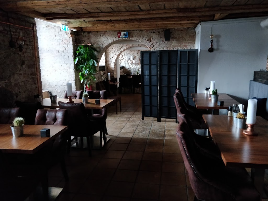 kings-corner-steak-n-pub-9.jpeg