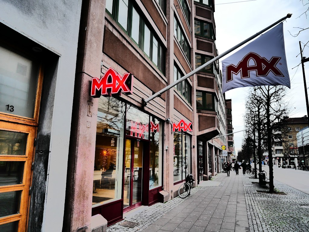 max-burgers-2.jpeg