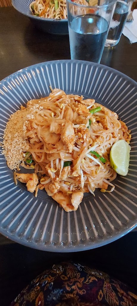 phuun-thai-heden-8.jpeg