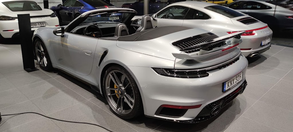 porsche-center-helsingborg-13.jpeg