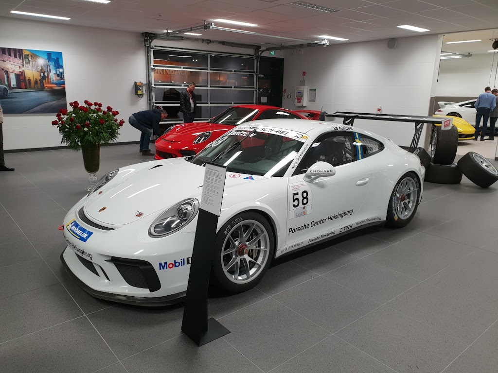 porsche-center-helsingborg-5.jpeg