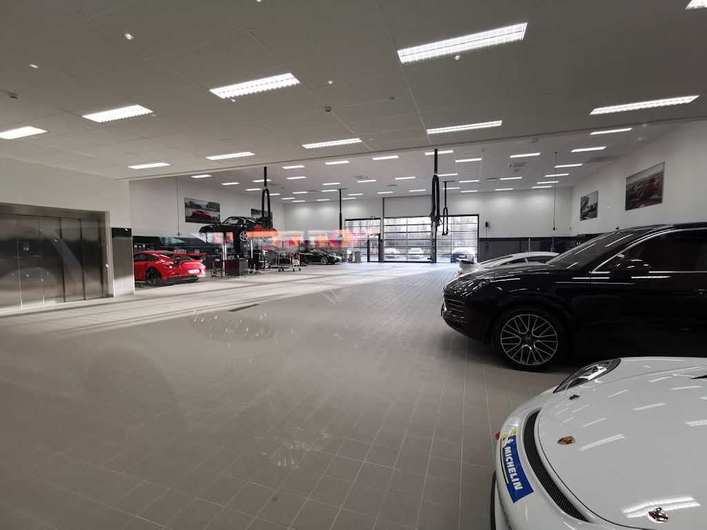 porsche-center-helsingborg-7.jpeg