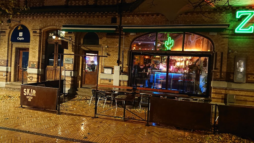 skip-kitchen-bar-6.jpeg
