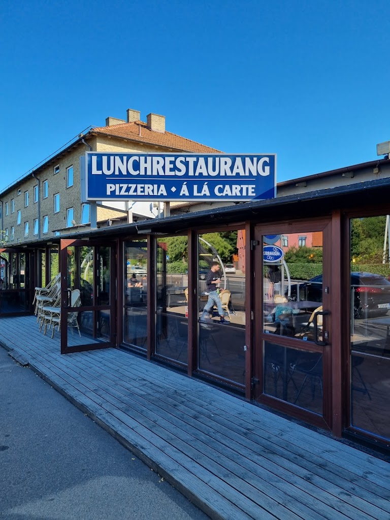 jourpizza-och-aquarius-pub-restaurang-8.jpeg