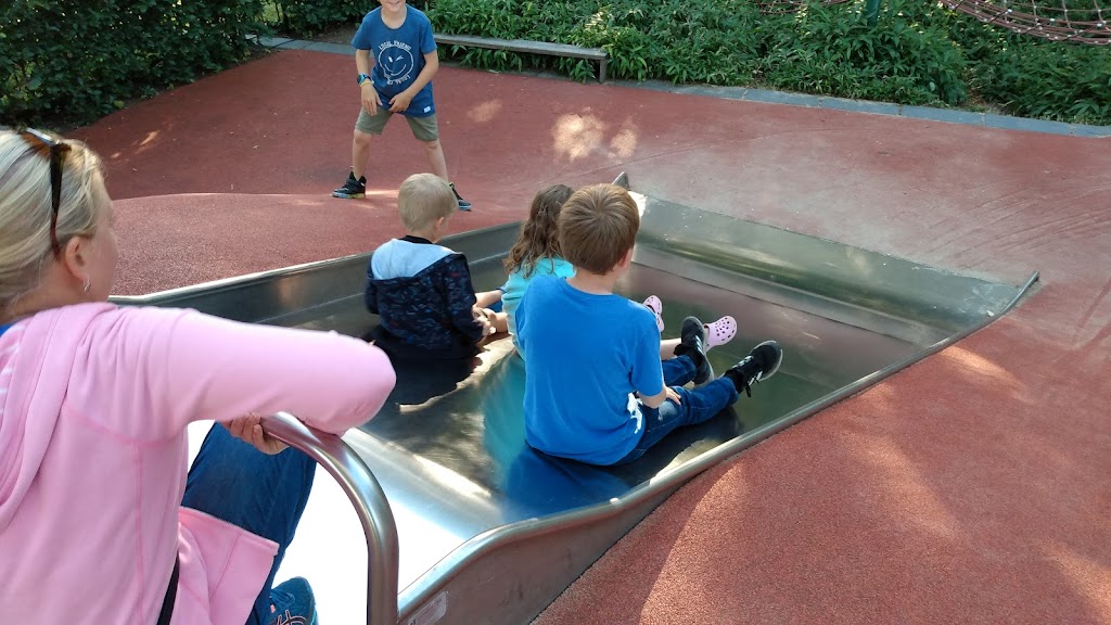 lekplatsen-i-tivoliparken-10.jpeg