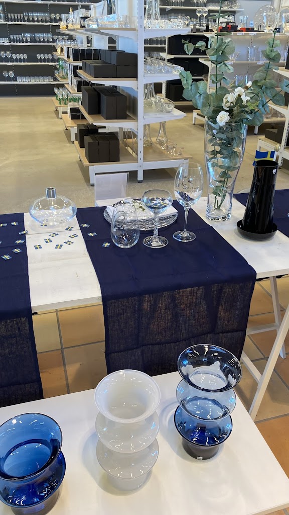 orrefors-kosta-boda-ab-factory-outlet-11.jpeg