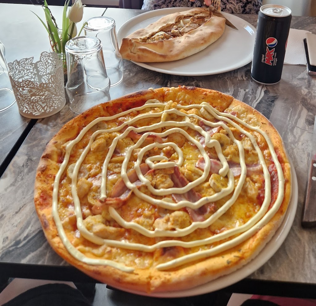 pizza-plaza-hoganas-1.jpeg