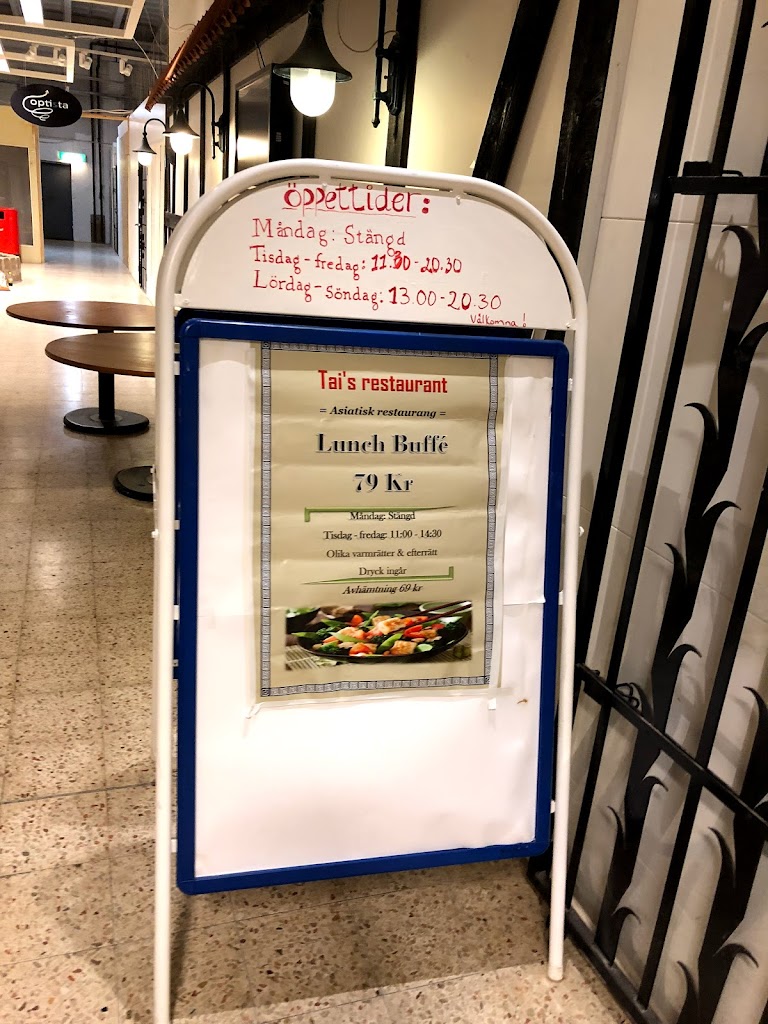 tais-restaurant-17.jpeg