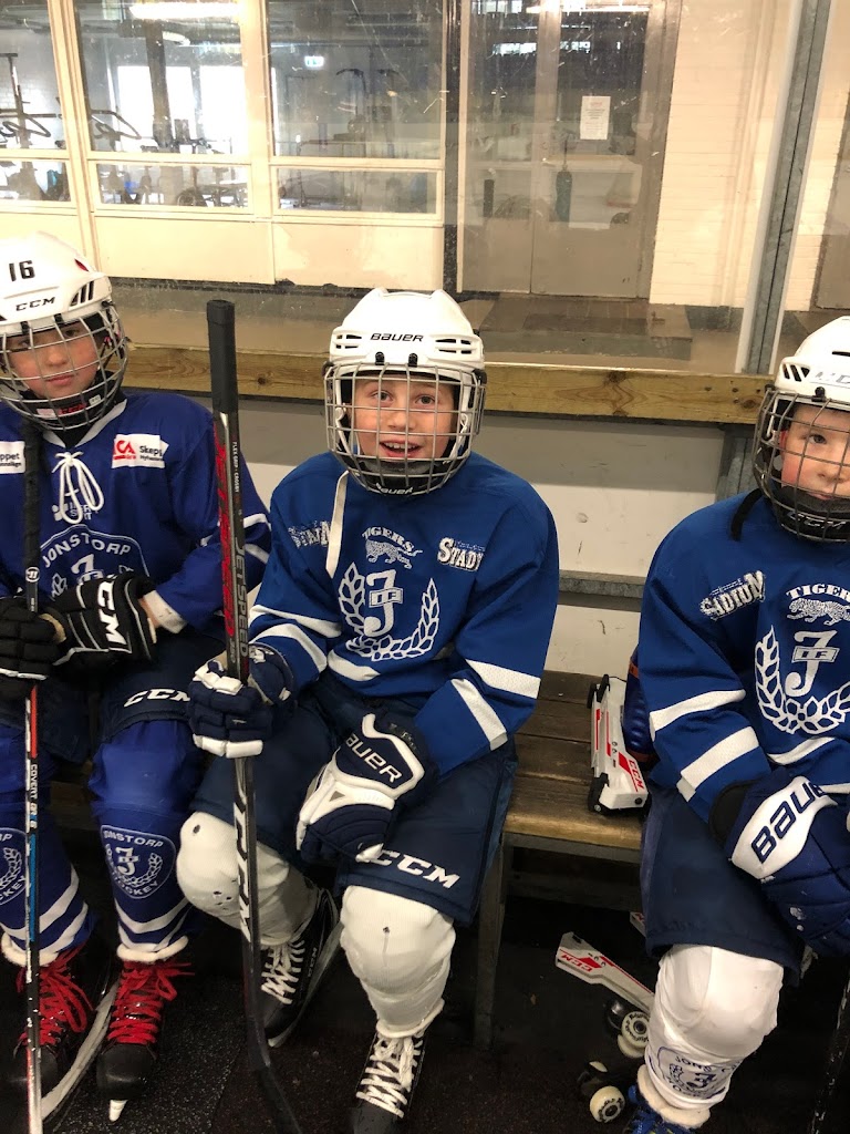 jonstorp-hockey-3.jpeg