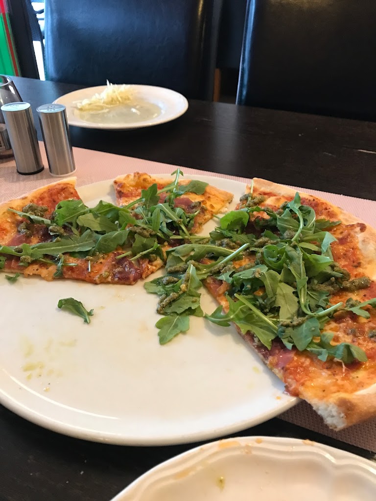 mastos-parla-restaurang-pizzeria-15.jpeg