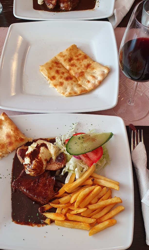 mastos-parla-restaurang-pizzeria-6.jpeg