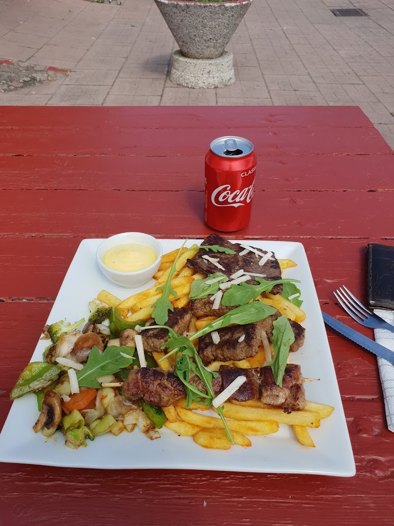 mikis-restaurang-och-pizza-hb-14.jpeg
