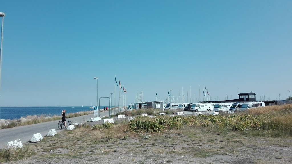 rv-parking-stellplatz-lagunen-malmo-2.jpeg