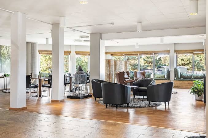 sure-hotel-by-best-western-dahls-3.jpeg