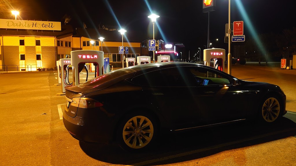 tesla-supercharger-1.jpeg