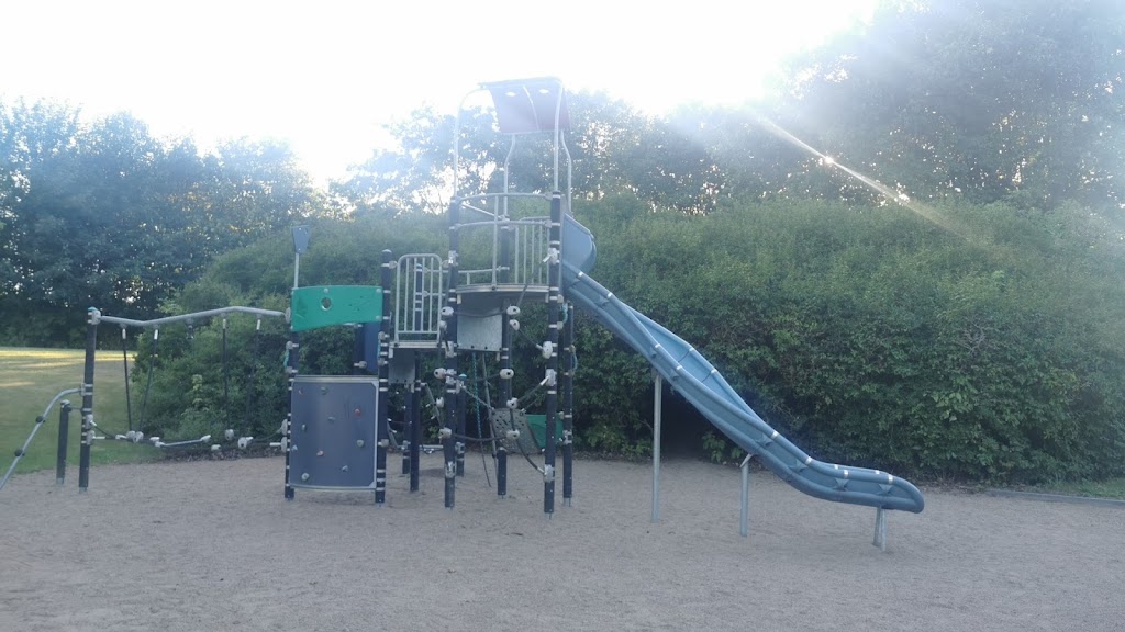 almviksparken-lekplats-2.jpeg