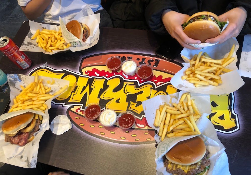 burger-mob-16.jpeg