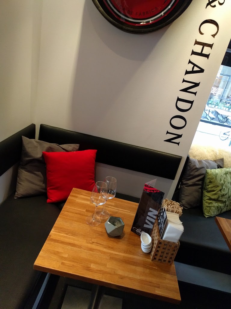 chill-out-sushi-16.jpeg