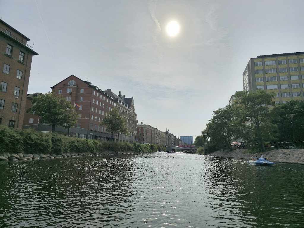 cityboats-trampbatar-3.jpeg