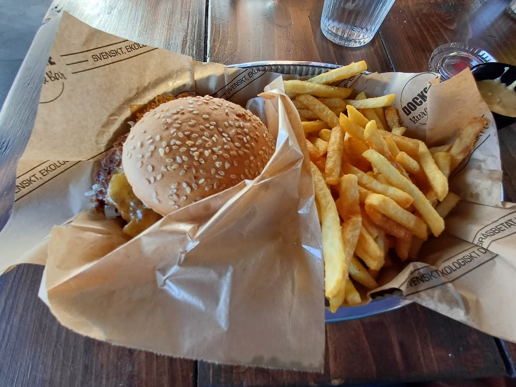 dockside-burgers-bar-malmo-1.jpeg